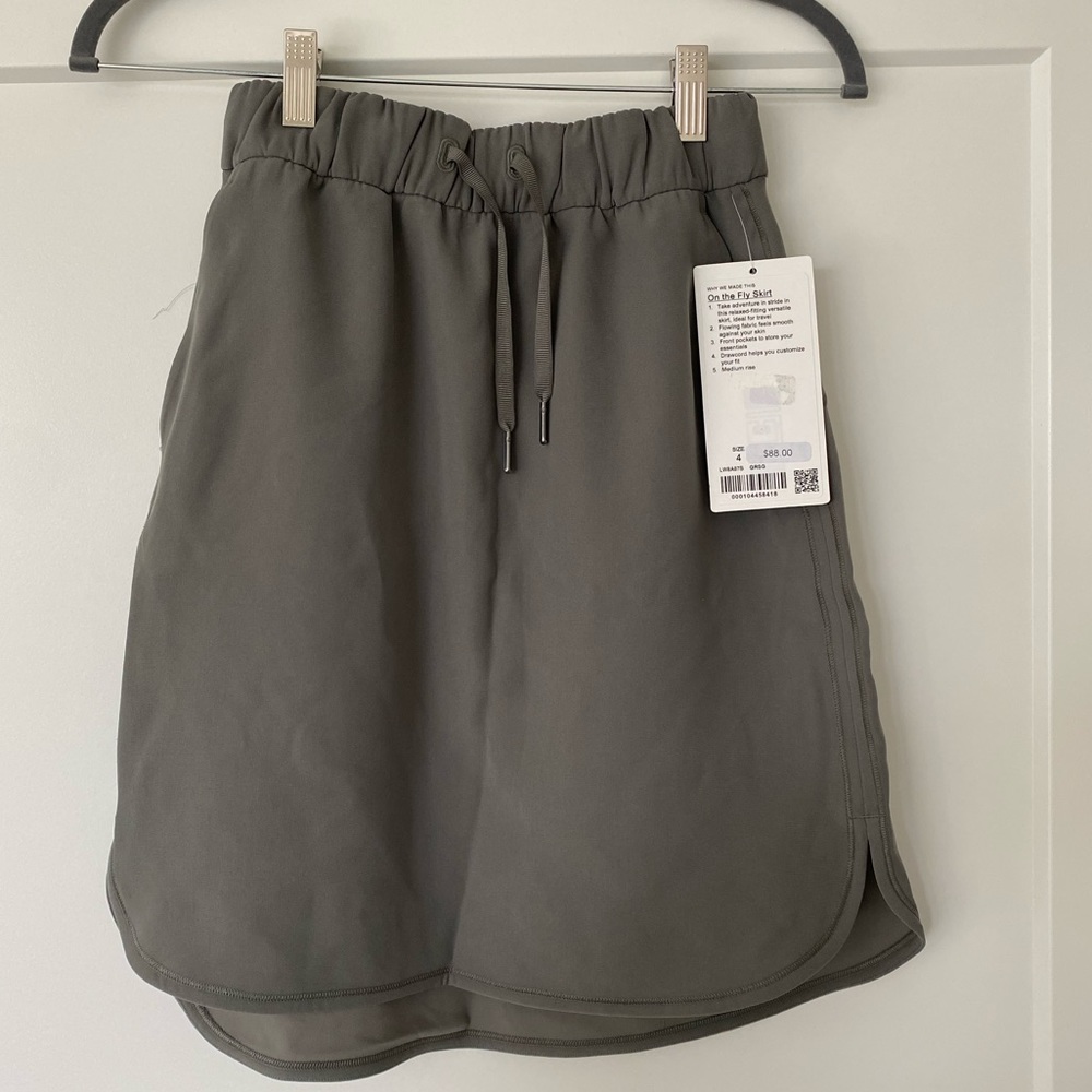 Lululemon olive skirt